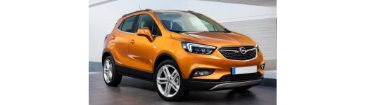 Opel Mokka X con railing integrati chiusi